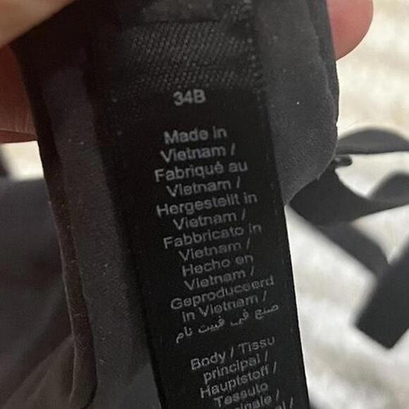 Skims Fits Everybody Push-up Bra - Picture 5 of 6